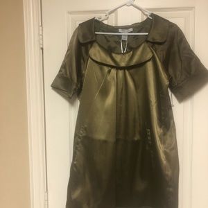 Box dress w/pockets.